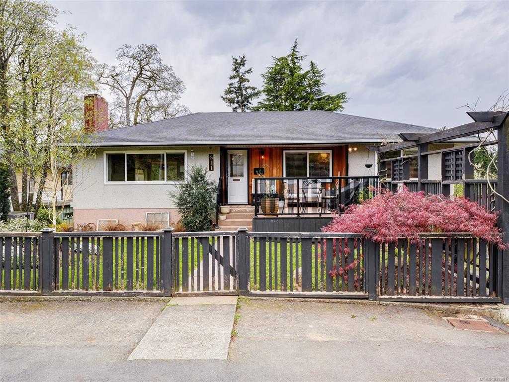 Second View of 611 Sedger Rd, Saanich, BC, V8Z 1R9