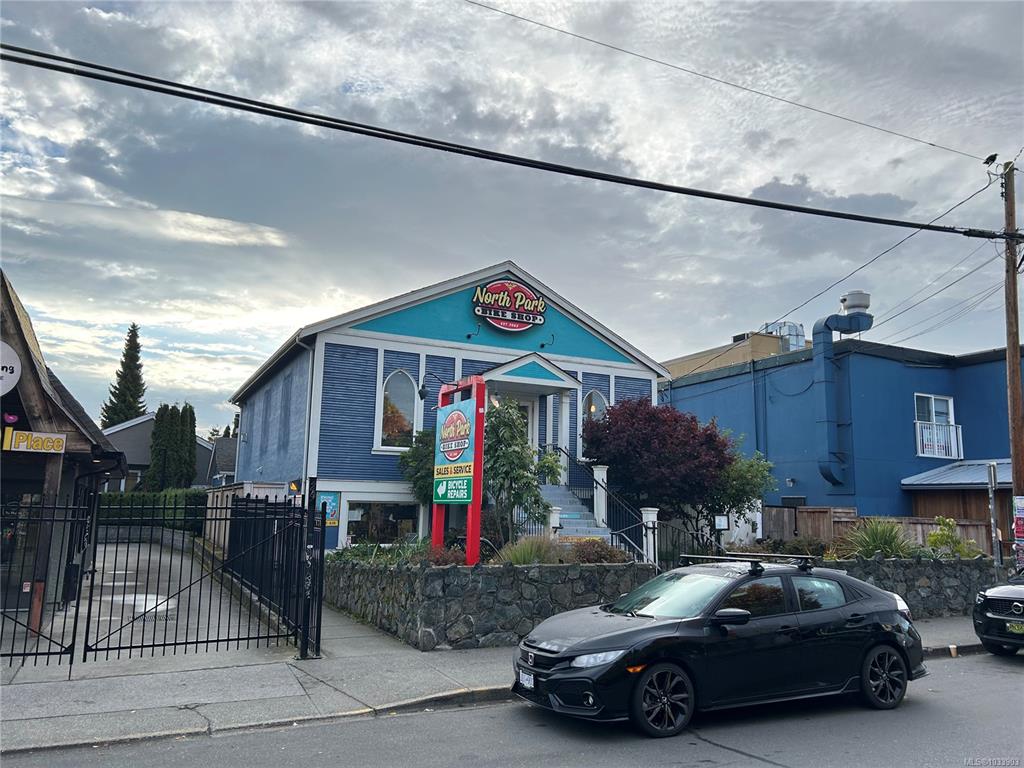 MLS® listing #31159313 for sale located at 1833 Cook St