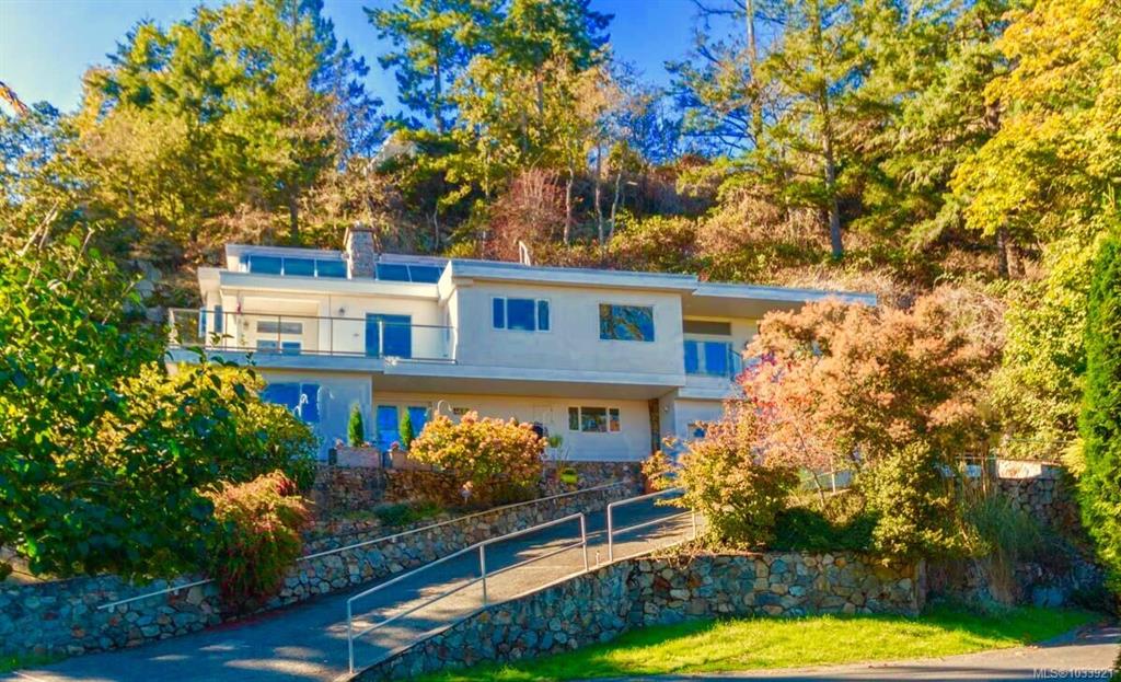 Second View of 4612 Cliffwood Pl, Saanich, BC, V8Y 1B5