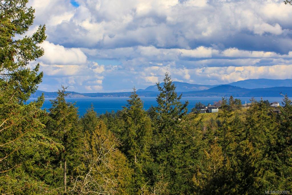 Third View of 4612 Cliffwood Pl, Saanich, BC, V8Y 1B5