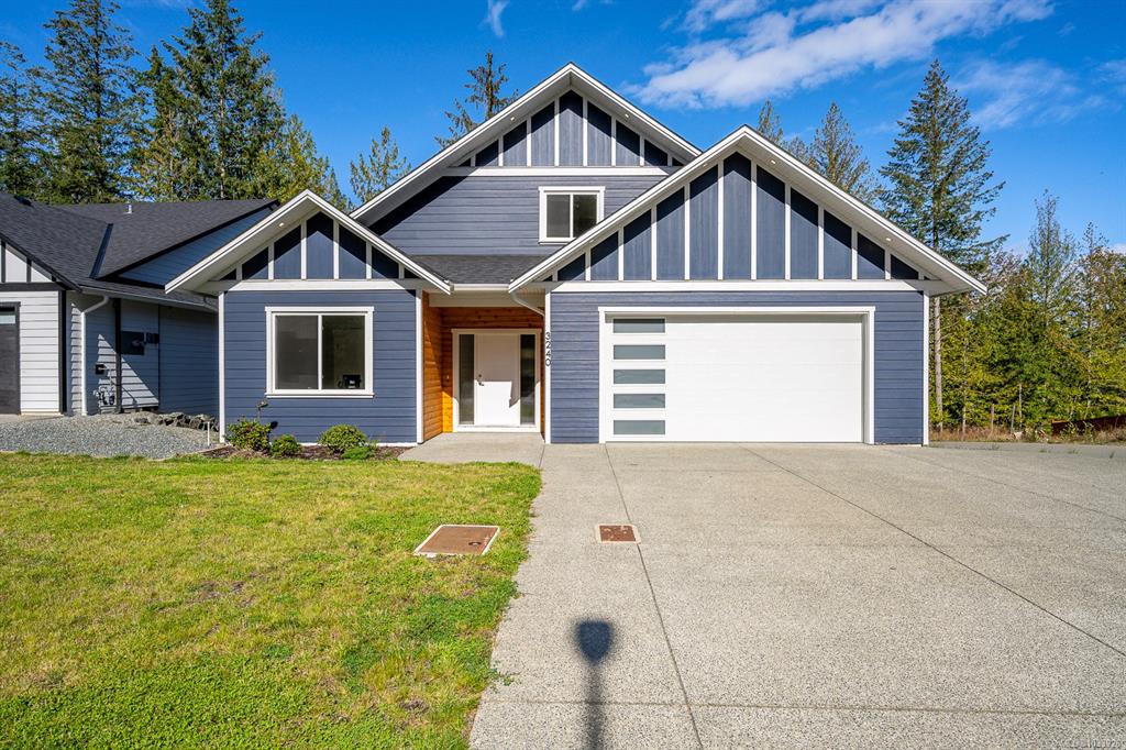 3240 Klanawa Cres, 1033926, BC,