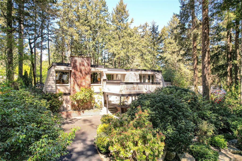 973 Shadywood Dr, 1033947, BC,