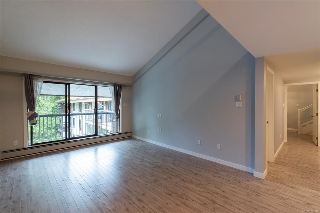 Fifth View of 1005 Mckenzie Ave, Saanich, BC, V8X 4A9
