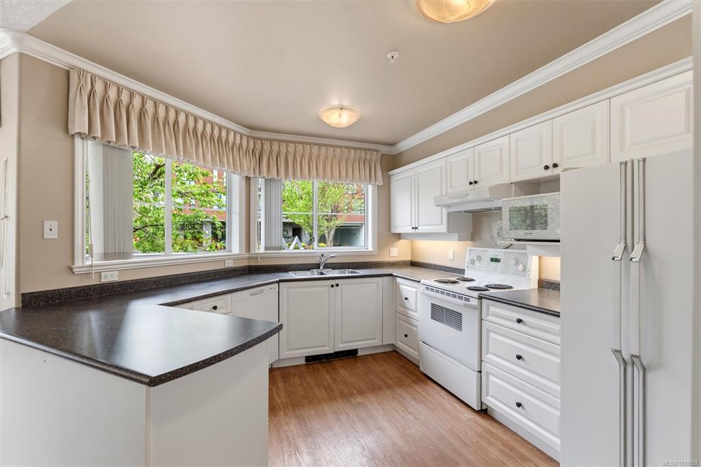 405 Quebec St, 1033957, BC,