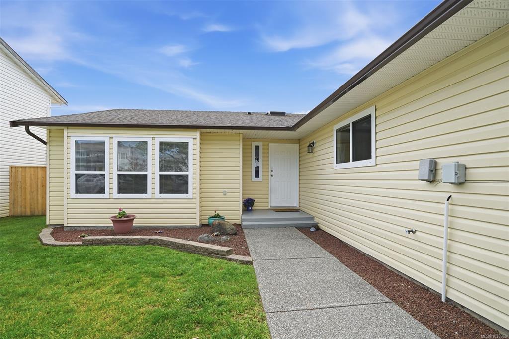 Fifth View of 2517 Nadely Cres, Nanaimo, BC, V9T 5Y1