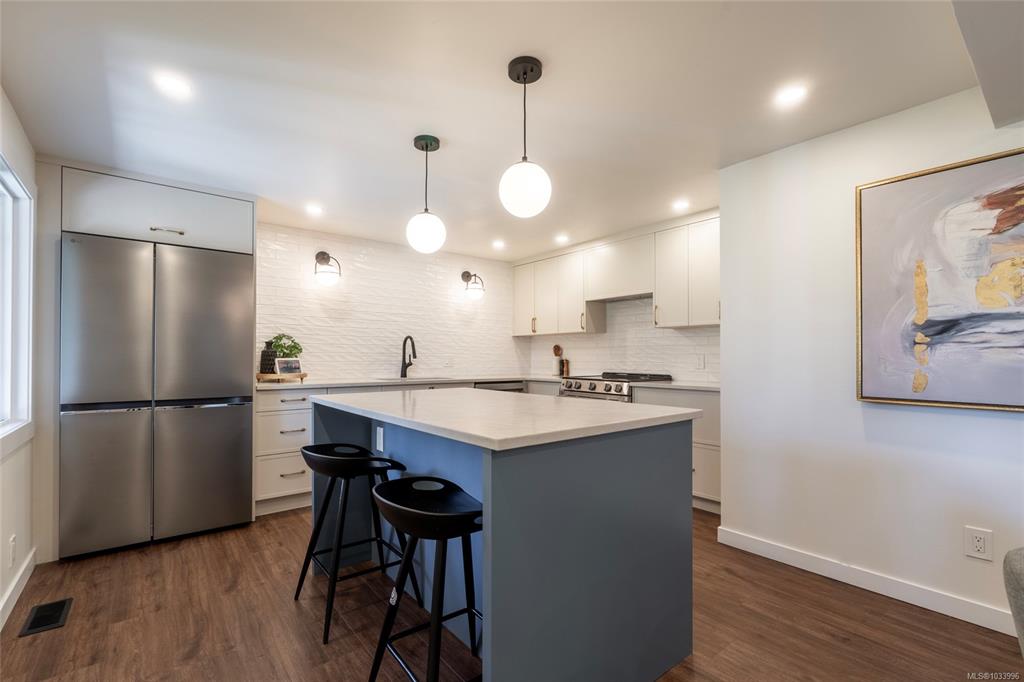 Fifth View of 715 Middleton St, Saanich, BC, V9A 2E1
