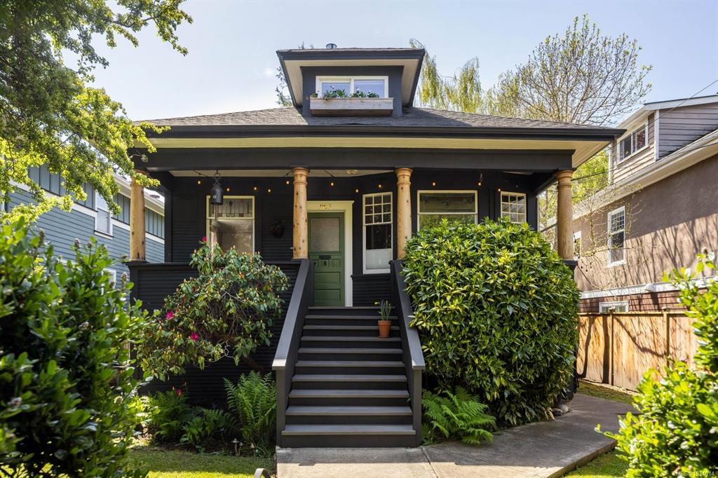 1163 Chapman St, 1034014, BC,