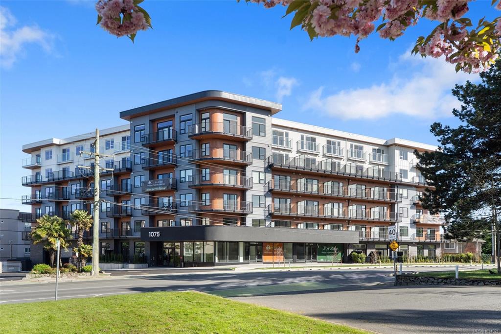 1075 Tillicum Rd, 1034021, BC,