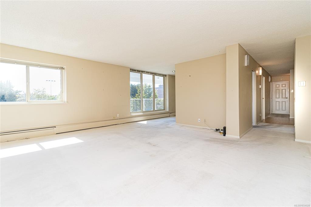 Third View of 1148 Goodwin St, Goodwin Manor, Oak Bay, BC, V8S 5H2