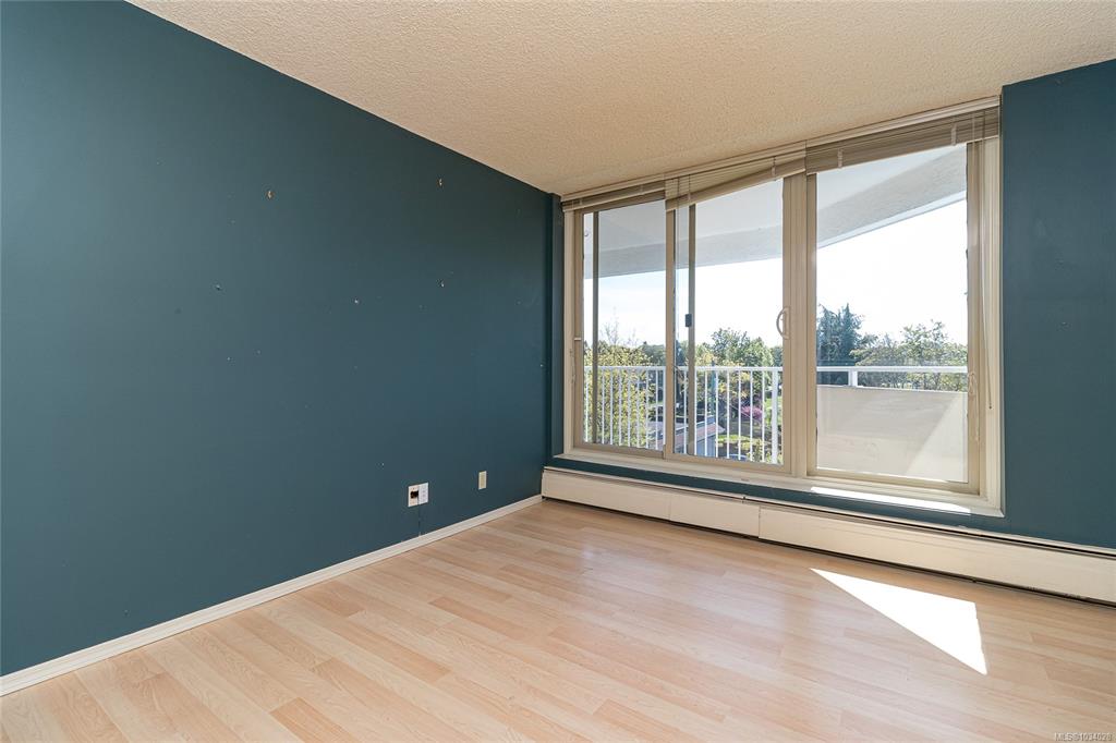 Fourth View of 1148 Goodwin St, Goodwin Manor, Oak Bay, BC, V8S 5H2