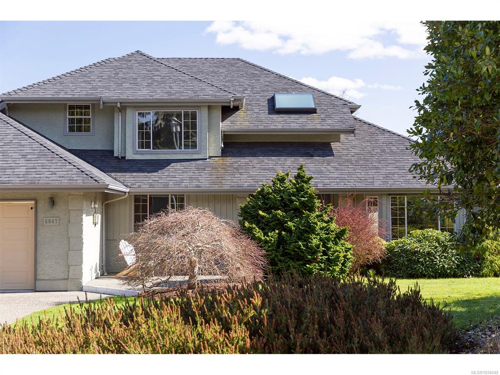 Second View of 5047 Benton Crt, Saanich, BC, V8Y 2Z5