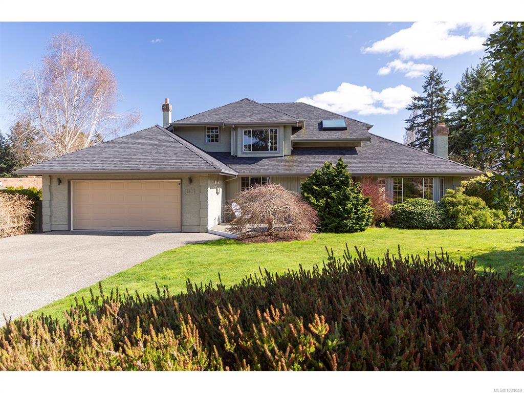Third View of 5047 Benton Crt, Saanich, BC, V8Y 2Z5