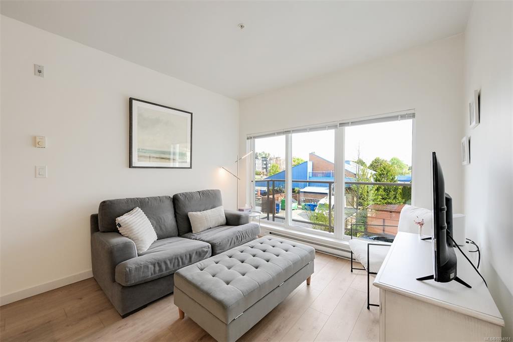Third View of 1550 Church Ave, The Gardens, Saanich, BC, V8P 2H1