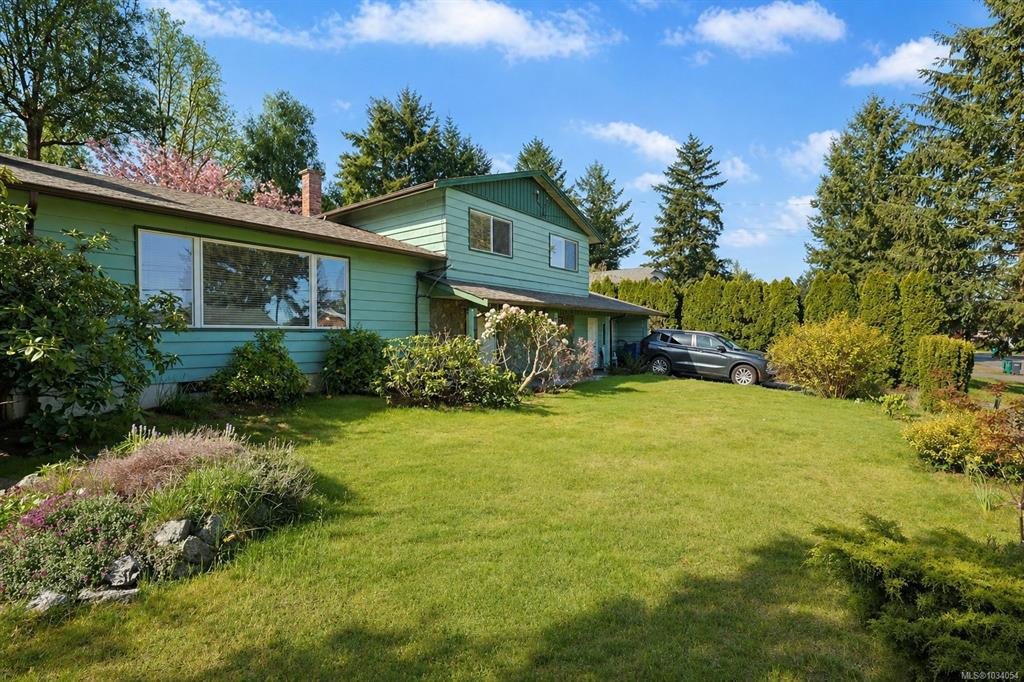 Fourth View of 6413 Southampton Rd, Nanaimo, BC, V9V 1A4