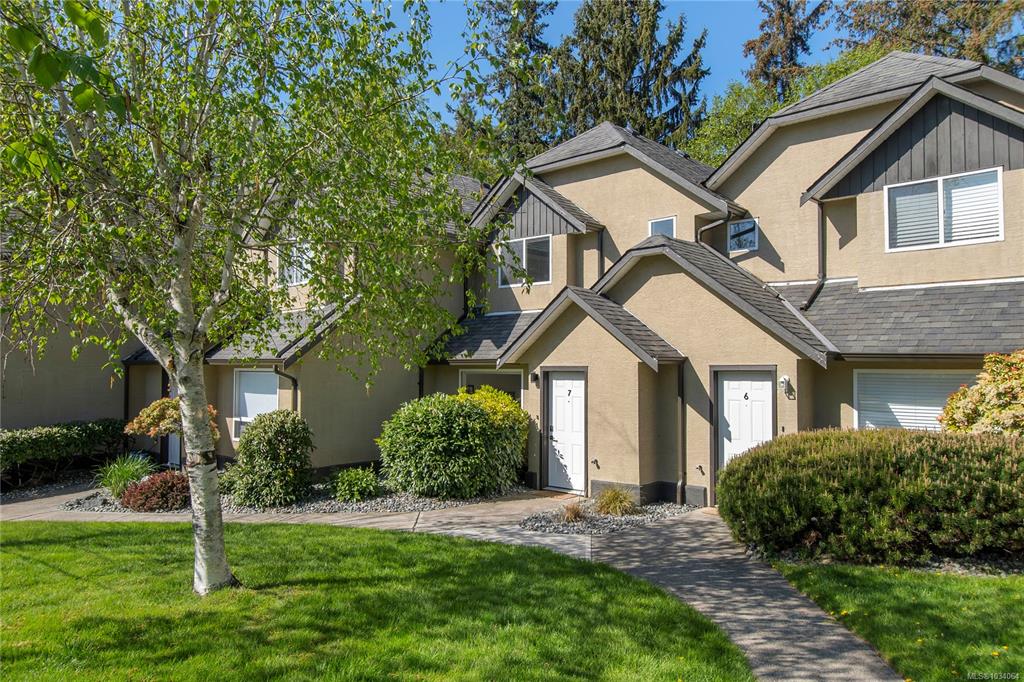 555 Rockland Rd, 1034064, BC,