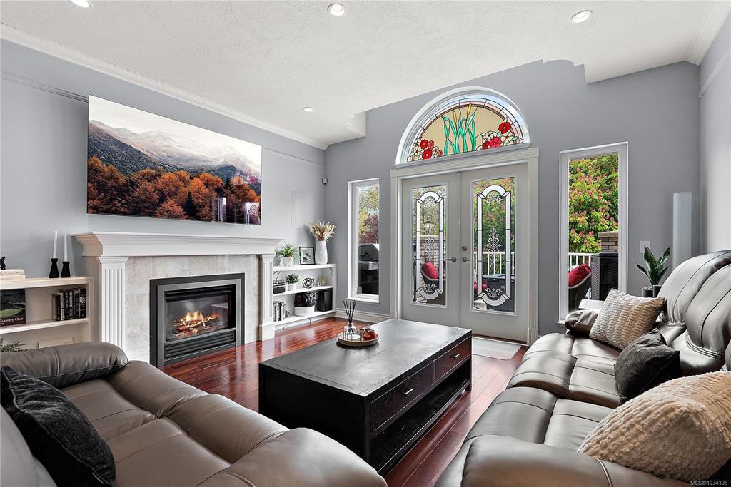 Third View of 207 Quebec St, Victoria, BC, V8W 1W2