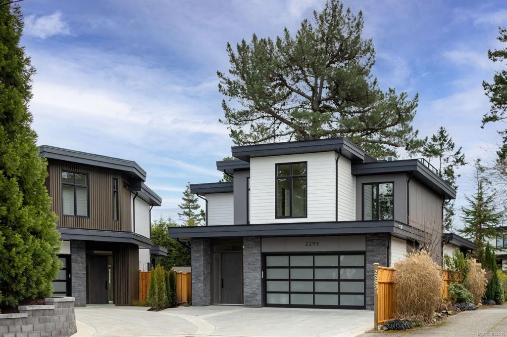 2293 Adela Pl, 1034115, BC,