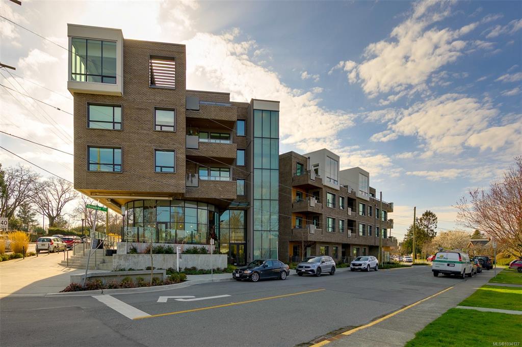 Second View of 2285 Bowker Ave, Bowker Collection, Oak Bay, BC, V8R 2E2