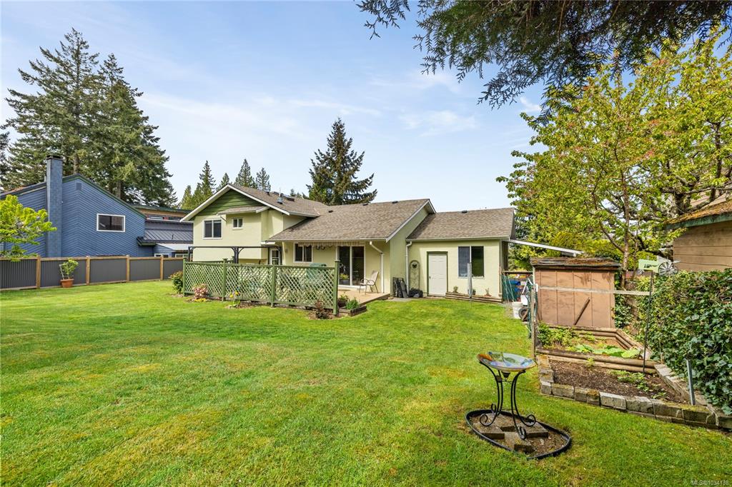 Third View of 5545 Hiquebran Rd, Nanaimo, BC, V9T 5G5