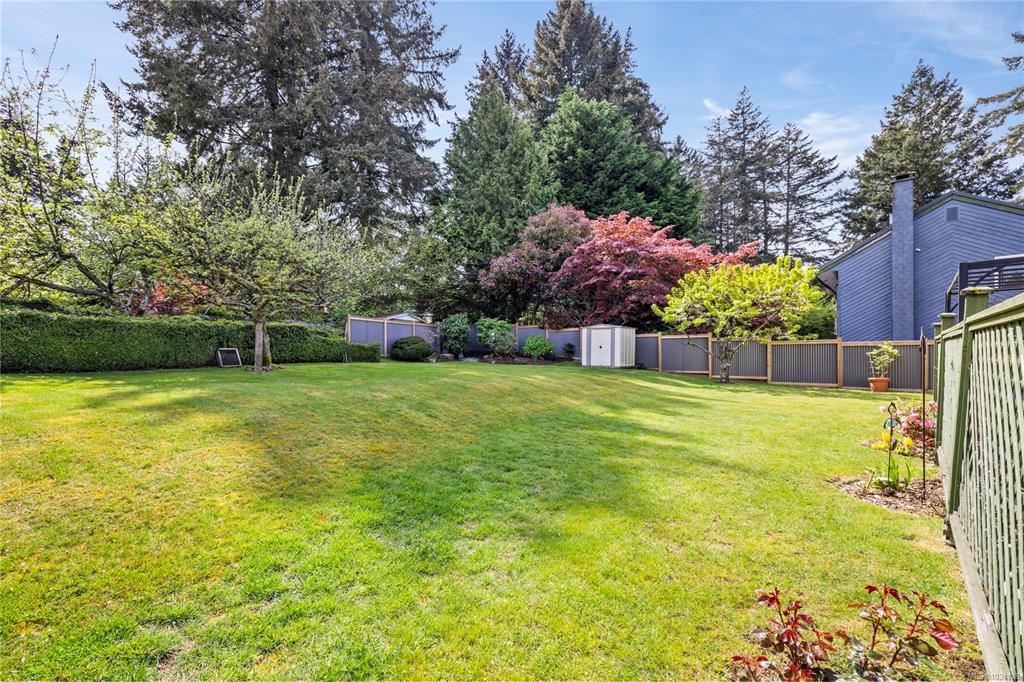 Fourth View of 5545 Hiquebran Rd, Nanaimo, BC, V9T 5G5