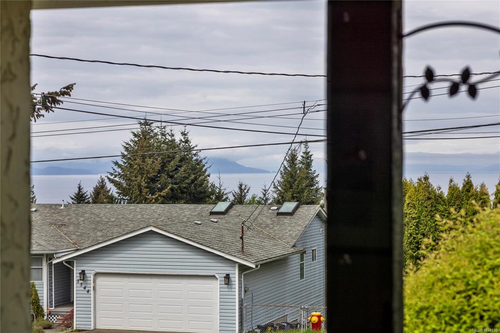 Fifth View of 5545 Hiquebran Rd, Nanaimo, BC, V9T 5G5