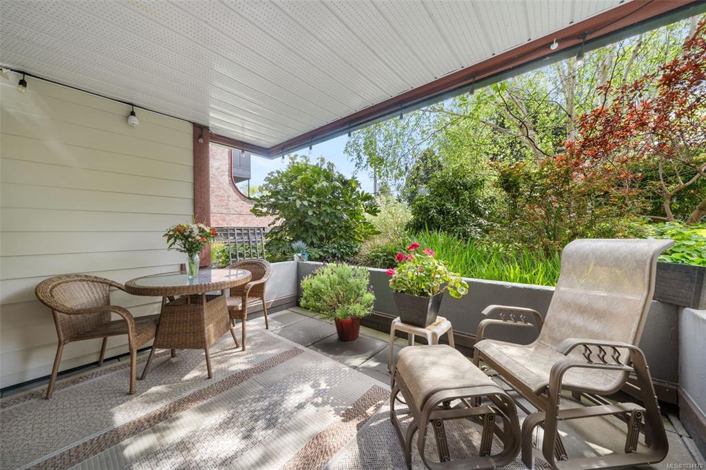 Fourth View of 420 Parry St, Victoria, BC, V8V 2H7