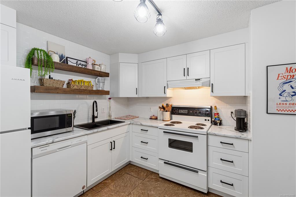 Fourth View of 6711 Dover Rd, Dover Condominiums, Nanaimo, BC, V9V 1L9