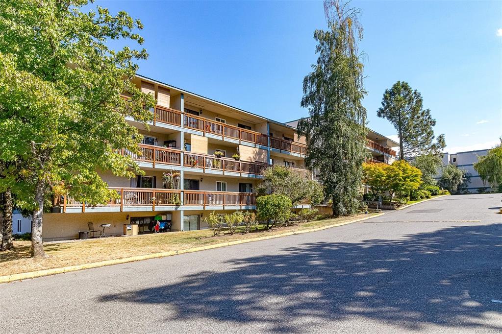 Second View of 4728 Uplands Dr, Nanaimo, BC, V9T 4S9