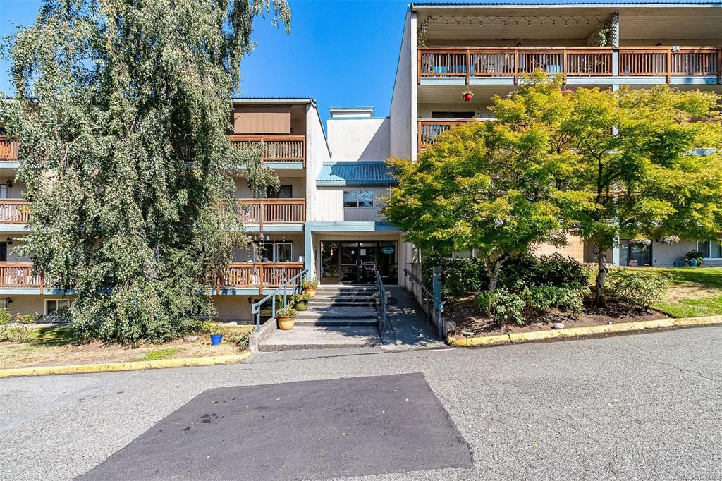 Third View of 4728 Uplands Dr, Nanaimo, BC, V9T 4S9