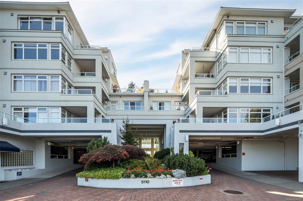 Fourth View of 5110 Cordova Bay Rd, Cordova Bay Beach Estates, Saanich, BC, V8Y 2K5