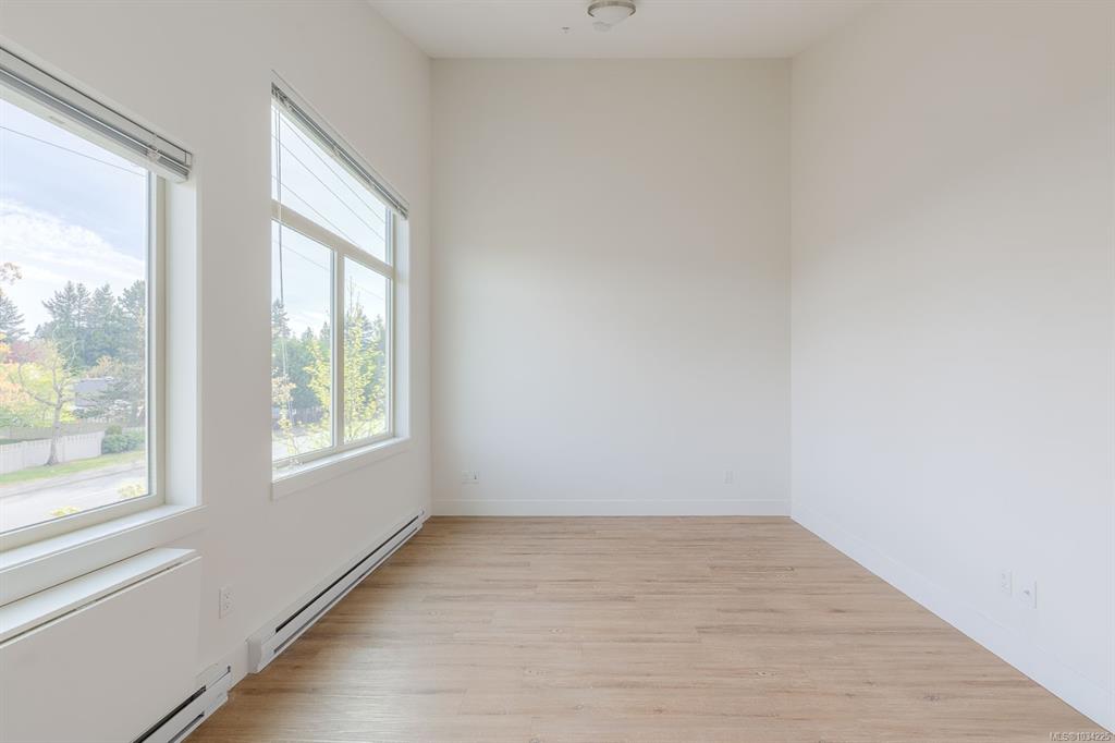 Fifth View of 4535 Uplands Dr, Nanaimo, BC, V9T 6M8