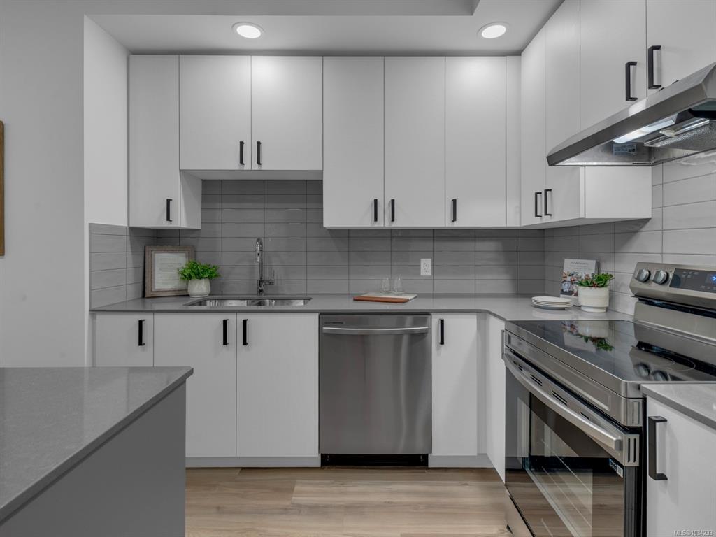Fifth View of 2390 City Gate Blvd, Langford, BC, V9B 7A8