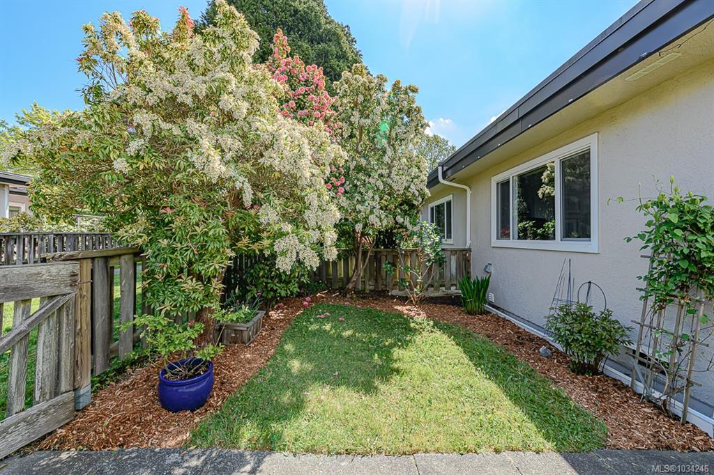 3060 Harriet Rd, 1034246, BC,