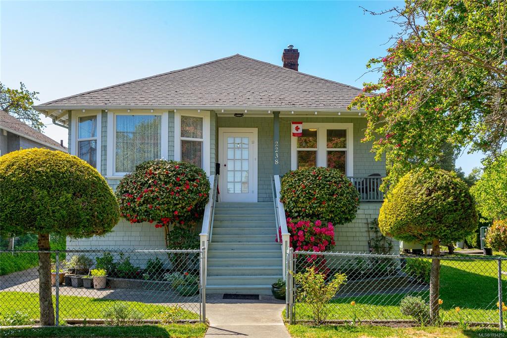 Second View of 2238 Shakespeare St, Victoria, BC, V8R 4G1
