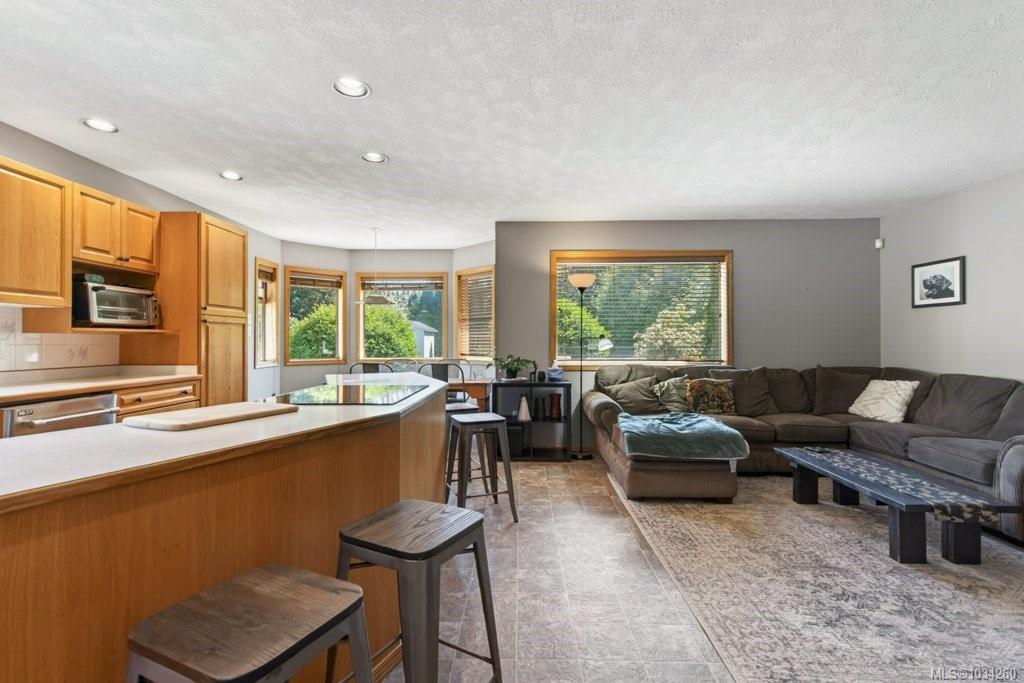 Fourth View of 869 Nicholls Rd, Campbell River, BC, V9W 3P7