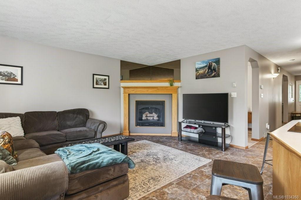 Fifth View of 869 Nicholls Rd, Campbell River, BC, V9W 3P7