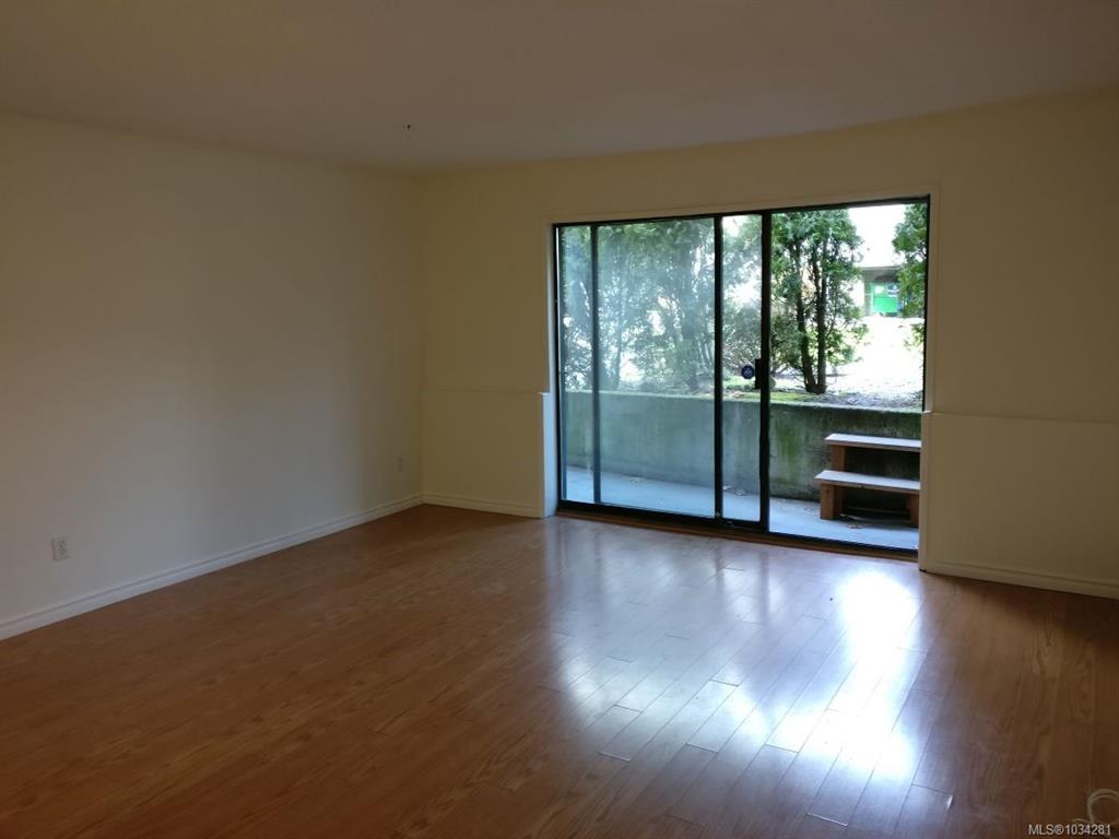 Fifth View of 900 Tolmie Ave, Victoria, BC, V8X 3W6
