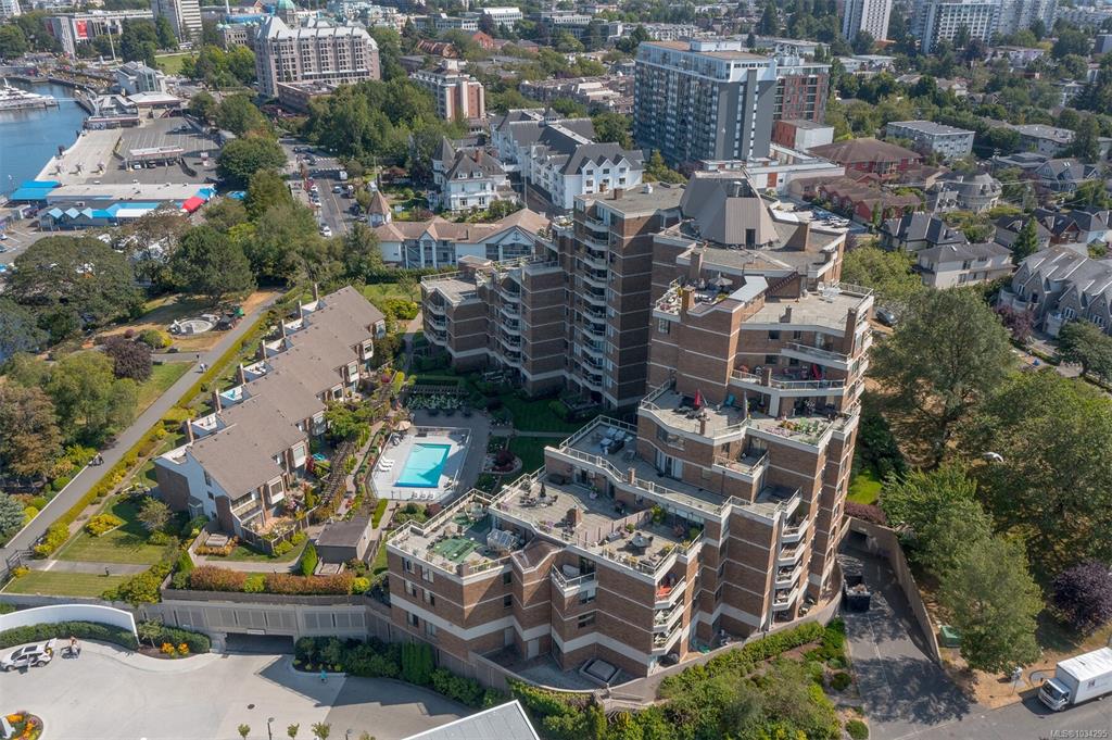 Fourth View of 225 Belleville St, Victoria, BC, V8V 4T9