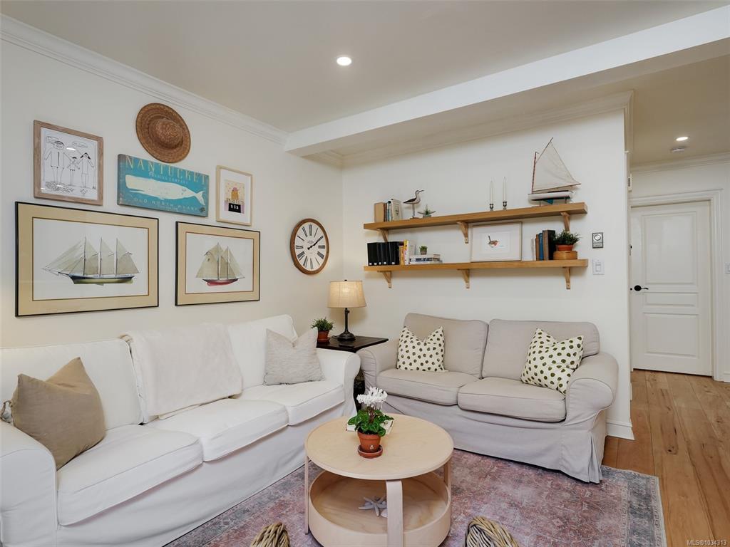 Fourth View of 142 St Lawrence St, Victoria, BC, V8V 1X8
