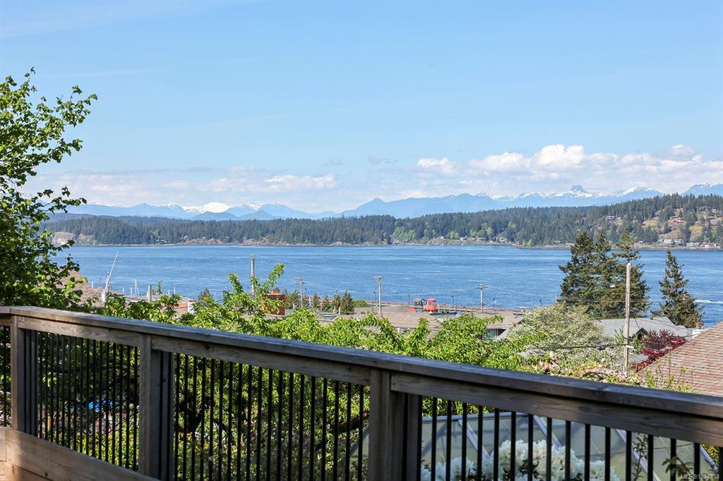 Third View of 542 Thulin St, Campbell River, BC, V9W 2L1