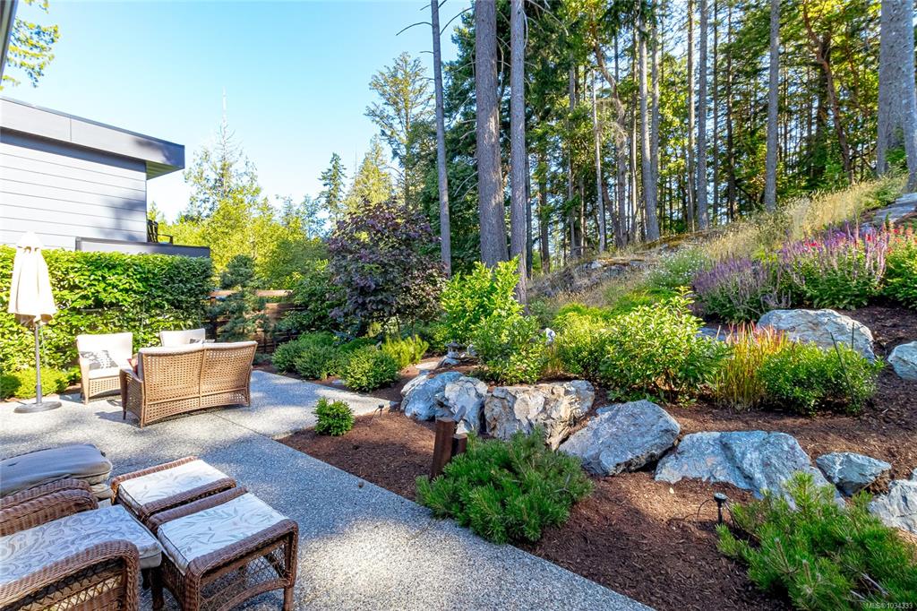 Third View of 3845 Glen Oaks Dr, Nanaimo, BC, V9T 0G8