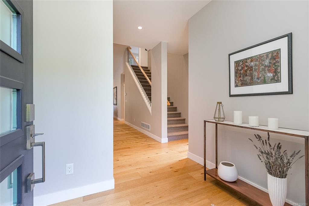 Fifth View of 3845 Glen Oaks Dr, Nanaimo, BC, V9T 0G8