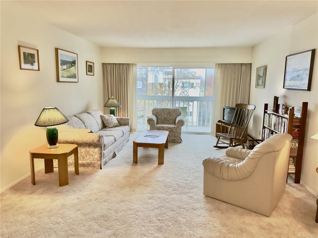 Fourth View of 1115 Rockland Ave, Victoria, BC, V8V 3H8