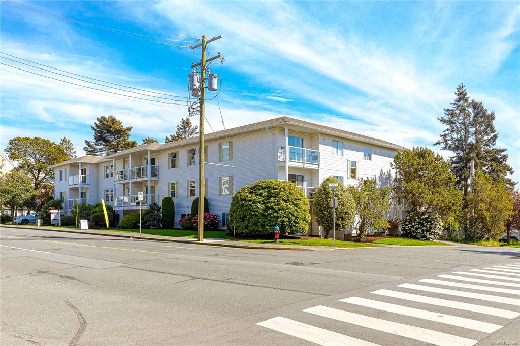 Second View of 1351 Esquimalt Rd, Esquimalt, BC, V9A 3R1