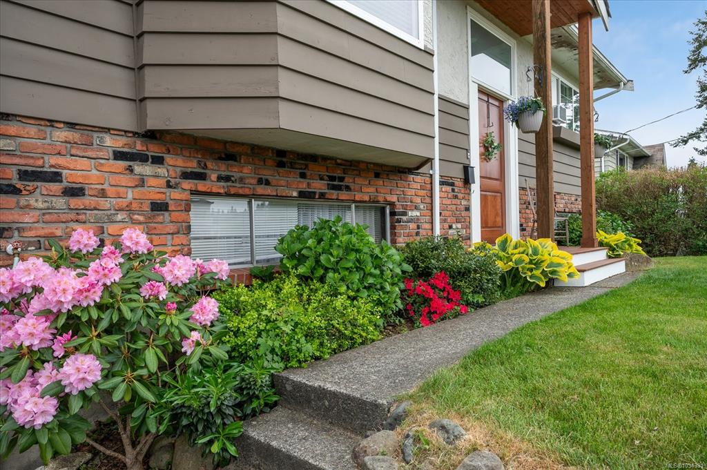 Third View of 5151 Metral Dr, Nanaimo, BC, V9T 2K7