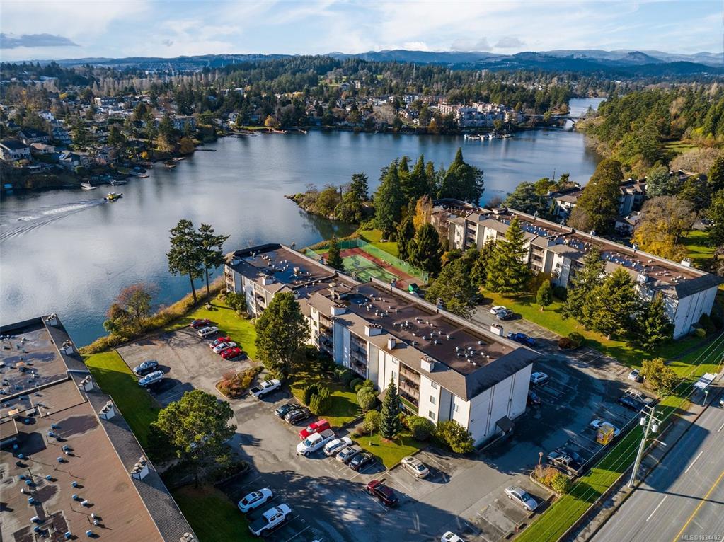 73 Gorge Rd W, 1034402, BC,