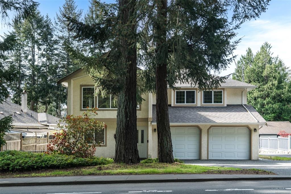 Fourth View of 5272 Cordova Bay Rd, Saanich, BC, V8Y 2L4