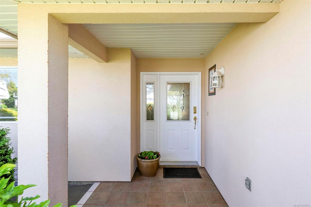 Fifth View of 924 Malahat Dr, Courtenay, BC, V9N 9E3