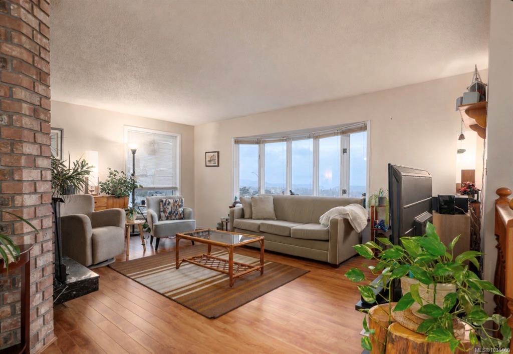 1085 College Dr, 1034460, BC,