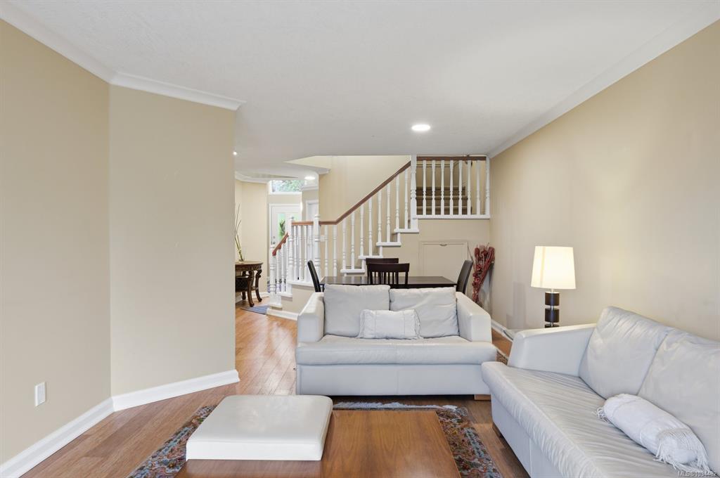 Fifth View of 500 Marsett Pl, Royal Pines, Saanich, BC, V8Z 7J1